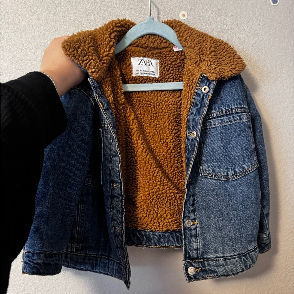 💛💛 ZARA fur jean jacket . Unisex